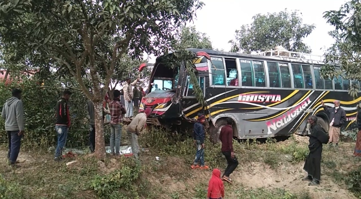 বিয়ের দাওয়াতে যাওয়ার পথে লাশ হলেন দাদি-নাতনি